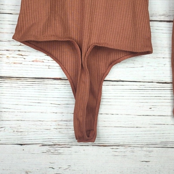 🍉5 for $25* ASTR The Label Cutout Bodysuit - Picture 8 of 11